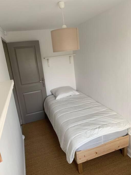 Gite La Petite Maison Guitres Luaran gambar