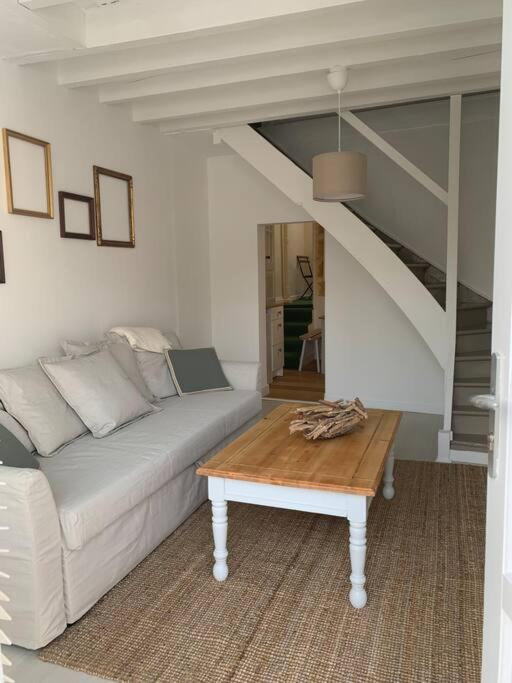Gite La Petite Maison Guitres Luaran gambar